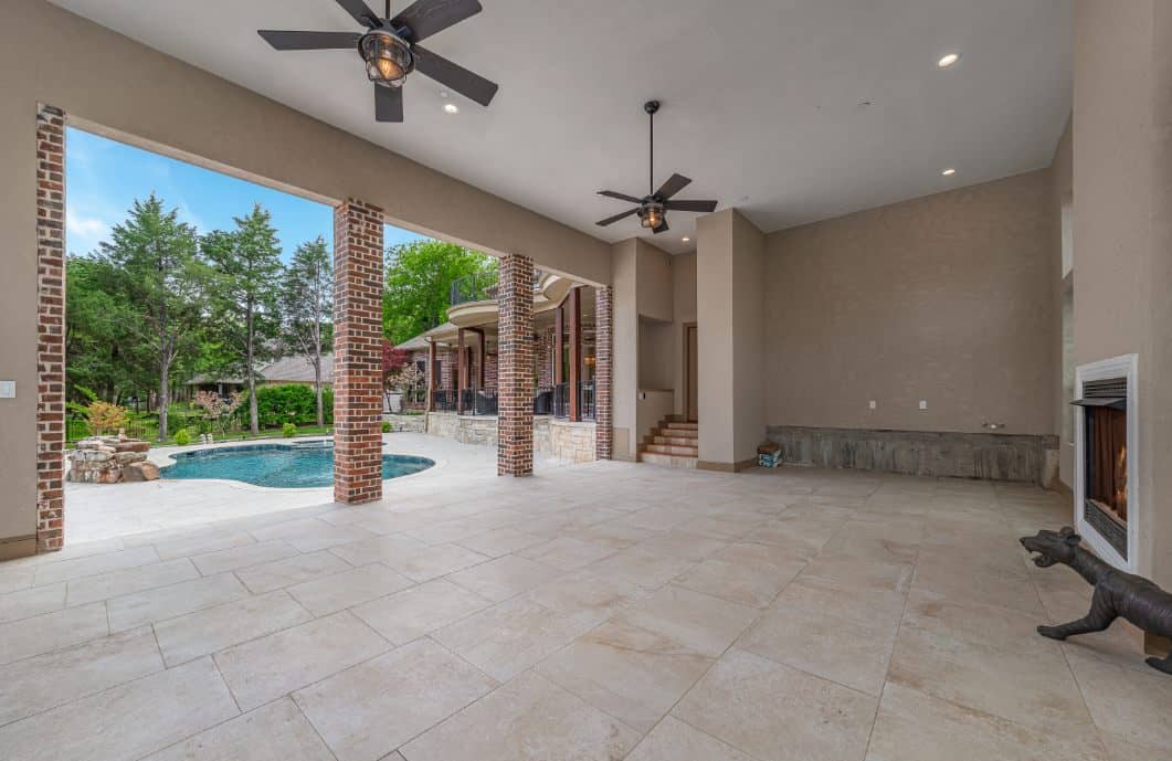 417 Riverpath, Colleyvile