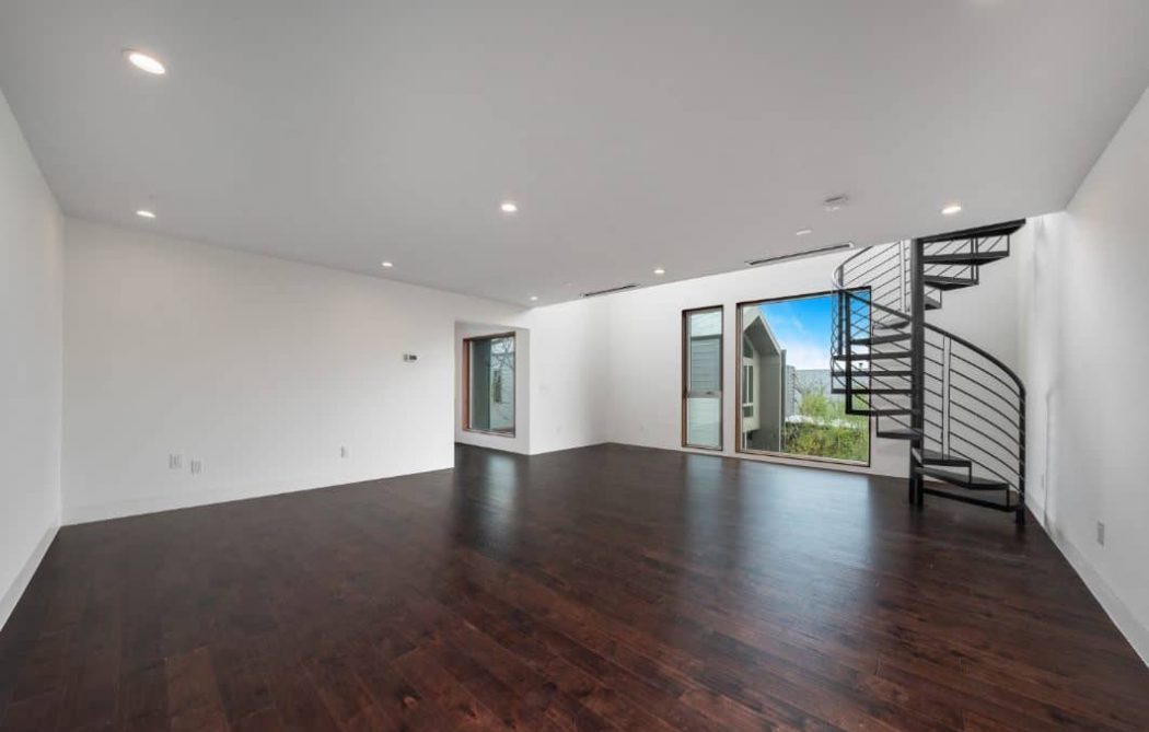 21 Vanguard Way, Dallas