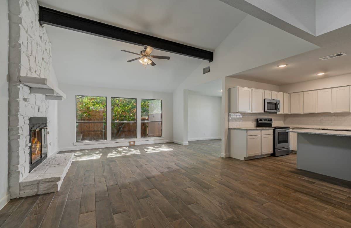 8621 Hidden Meadows Dr. Fort Worth Live